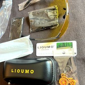 NEW Night Driving Polarized Glasses with Zippered Case - They do help! NEW